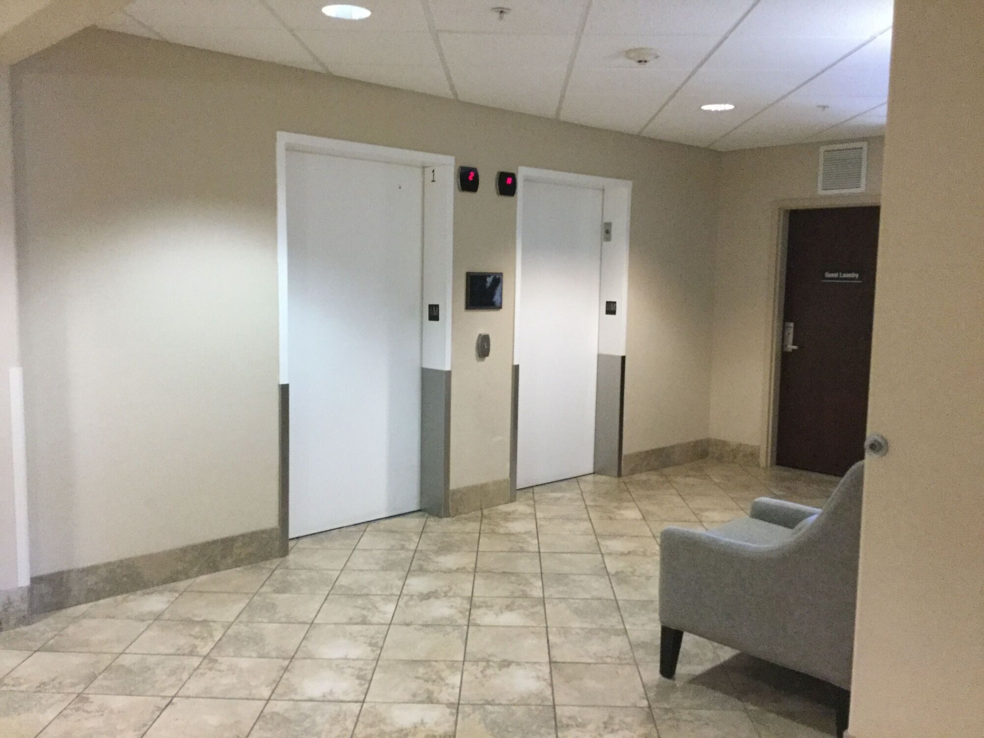 Ramada By Wyndham Pincher Creek Exterior foto